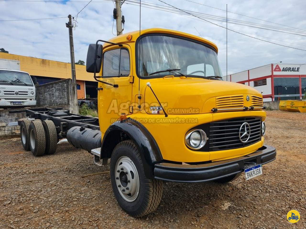 CAMINHAO MERCEDES-BENZ MB 1113 Chassis Truck 6x2 Agecar Caminhões GETULIO VARGAS RIO GRANDE DO SUL RS