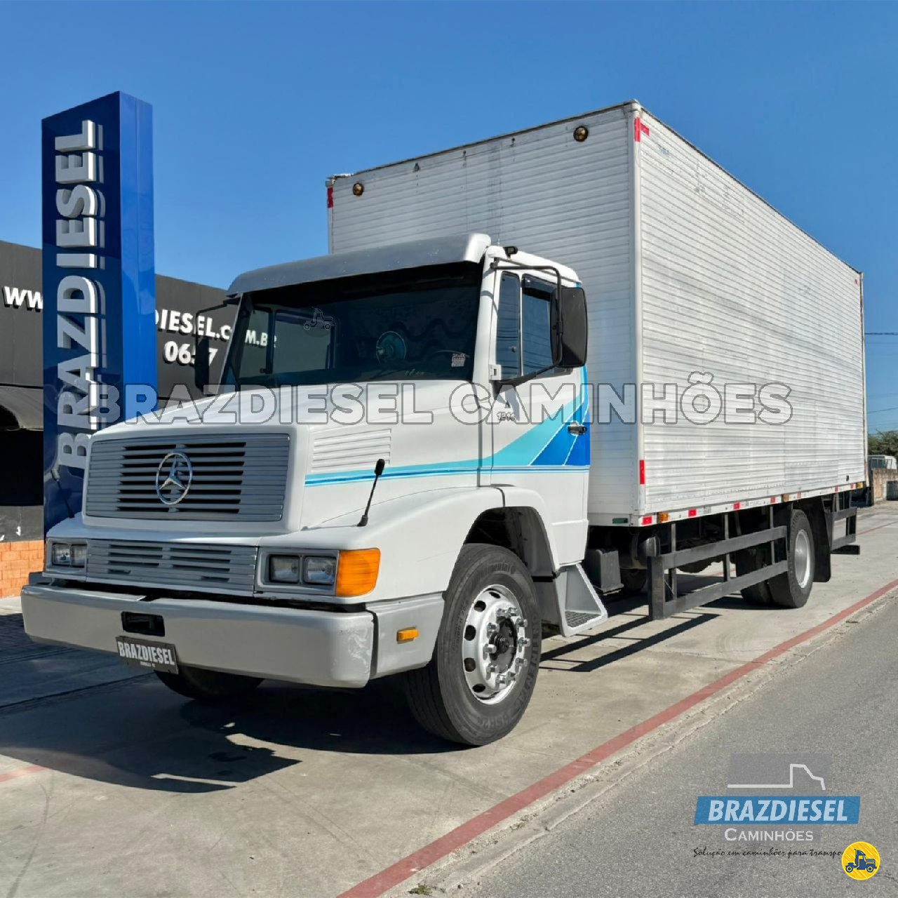 CAMINHAO MERCEDES-BENZ MB 1214 Baú Furgão Toco 4x2 Brazdiesel Caminhões JOINVILLE SANTA CATARINA SC