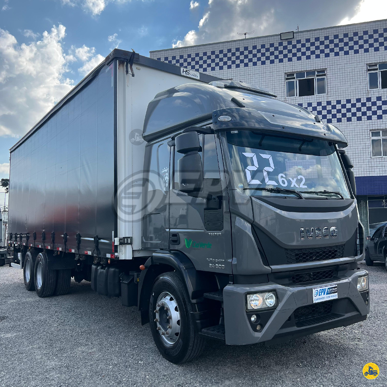 CAMINHAO IVECO TECTOR 240E30 Baú Sider Truck 6x2 EPV Veículos CURITIBA PARANÁ PR