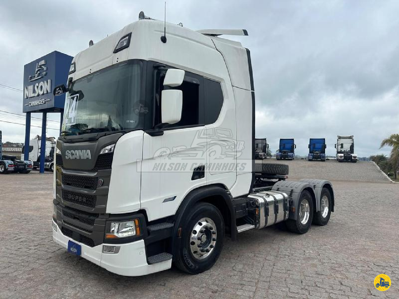 CAMINHAO SCANIA SCANIA R560 Cavalo Mecânico Cavalo 6x4 Nilson Caminhoes SAO JOSE DOS PINHAIS PARANÁ PR