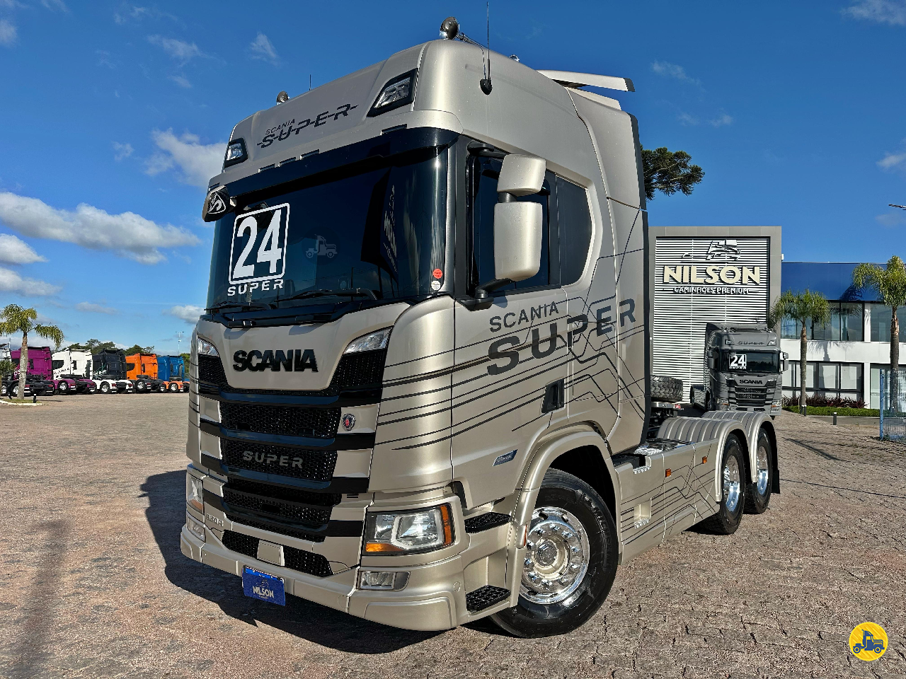 CAMINHAO SCANIA SCANIA R560 Cavalo Mecânico Cavalo 6x4 Nilson Caminhoes SAO JOSE DOS PINHAIS PARANÁ PR