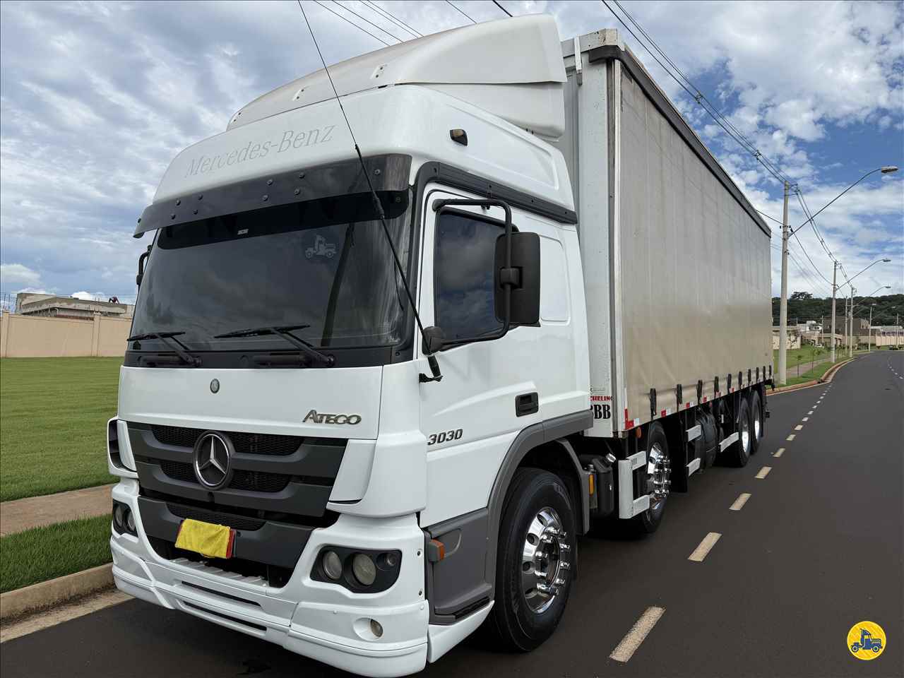 CAMINHAO MERCEDES-BENZ MB 3030 Baú Sider BiTruck 8x2 Km 307 Caminhões RIBEIRAO PRETO SÃO PAULO SP
