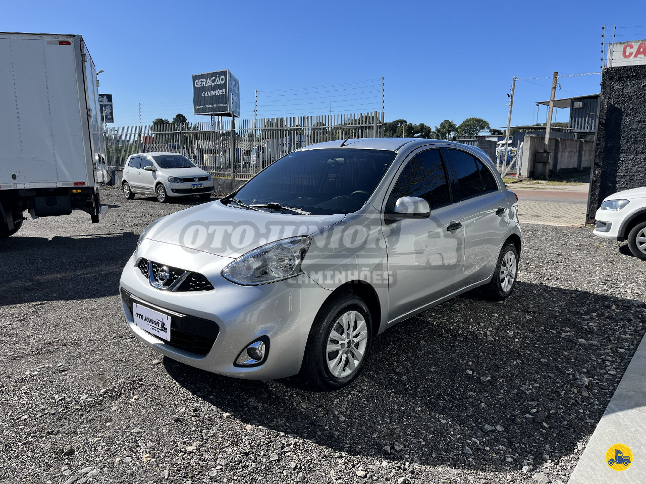 CARRO NISSAN March 1.0 S  Oto Caminhões CURITIBA PARANÁ PR