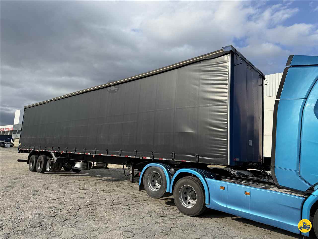 CARRETA SEMI-REBOQUE BAU SIDER Reta Bauer Caminhões ITAJAI SANTA CATARINA SC