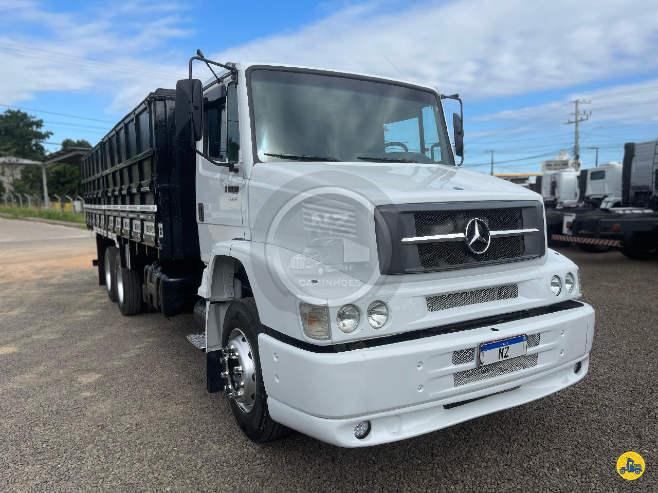 CAMINHAO MERCEDES-BENZ MB 1620 Carga Seca Truck 6x2 NZ Veículos e Caminhões ICARA SANTA CATARINA SC
