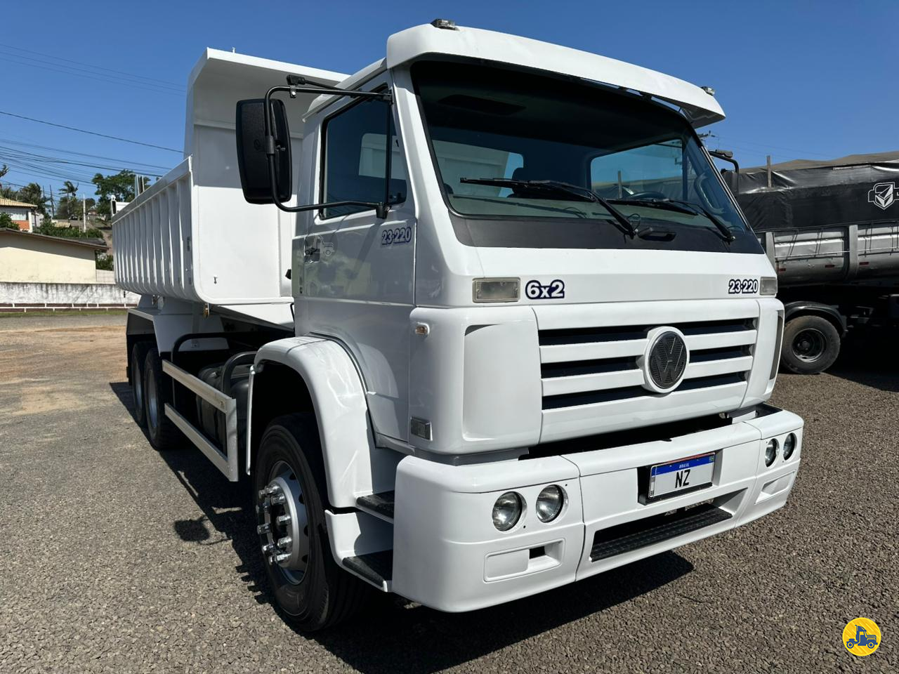 CAMINHAO VOLKSWAGEN VW 23220 Caçamba Basculante Truck 6x2 NZ Veículos e Caminhões ICARA SANTA CATARINA SC