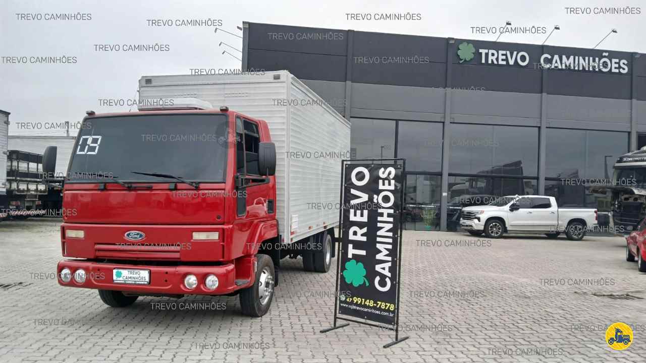 CAMINHAO FORD CARGO 712 Baú Furgão Toco 4x2 Trevo Caminhões - AGB ITAJAI SANTA CATARINA SC