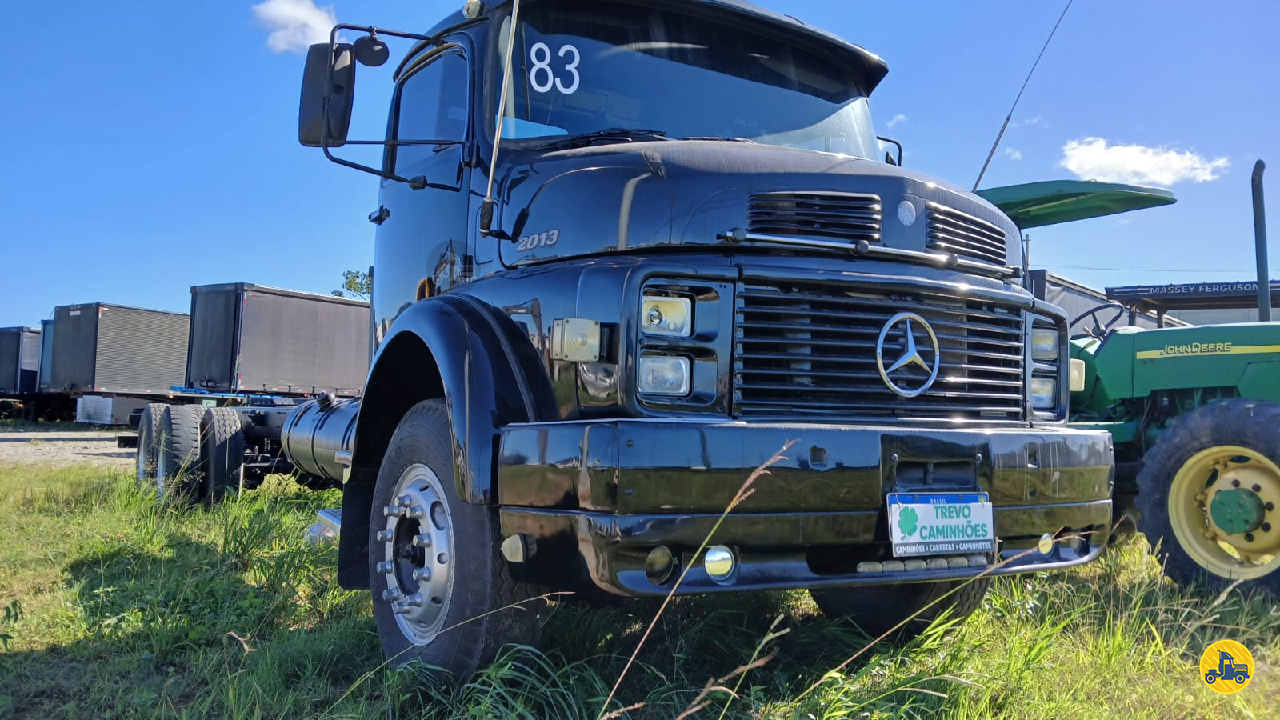CAMINHAO MERCEDES-BENZ MB 2013 Chassis Truck 6x2 Trevo Caminhões - AGB ITAJAI SANTA CATARINA SC
