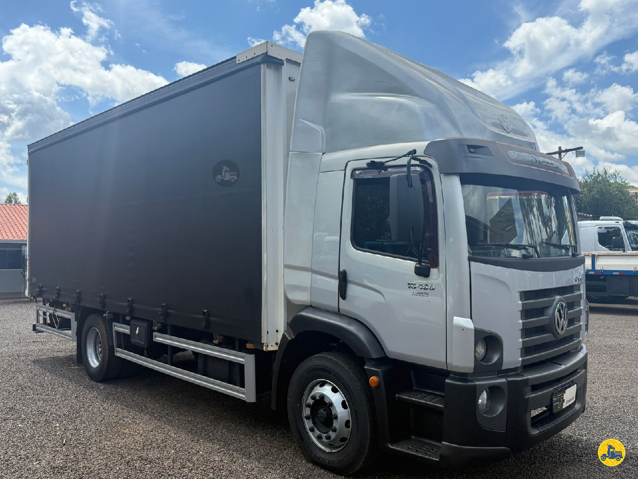 CAMINHAO VOLKSWAGEN VW 15180 Baú Sider Toco 4x2 FF Caminhões Ribeirão Preto RIBEIRAO PRETO SÃO PAULO SP