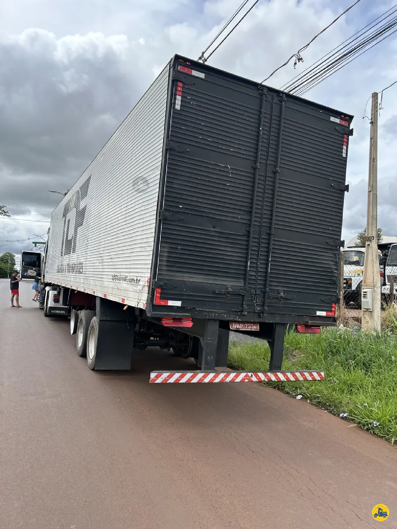 BAU FURGÃO de Ravel Trucks