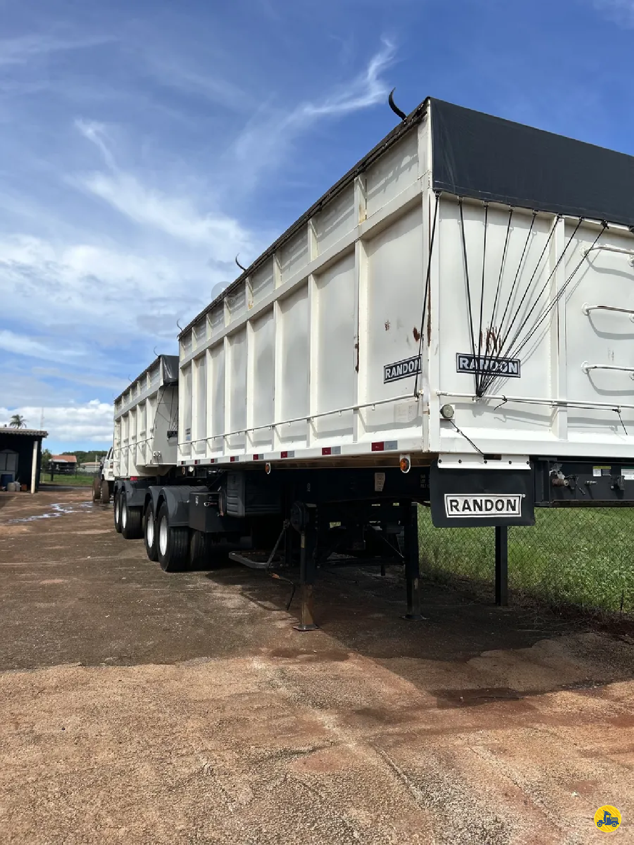 CARRETA BITREM BASCULANTE Ravel Trucks CRAVINHOS SÃO PAULO SP