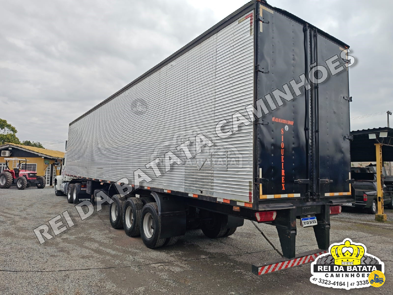 CARRETA SEMI-REBOQUE BAU FURGÃO Rei da Batata Caminhões BLUMENAU SANTA CATARINA SC