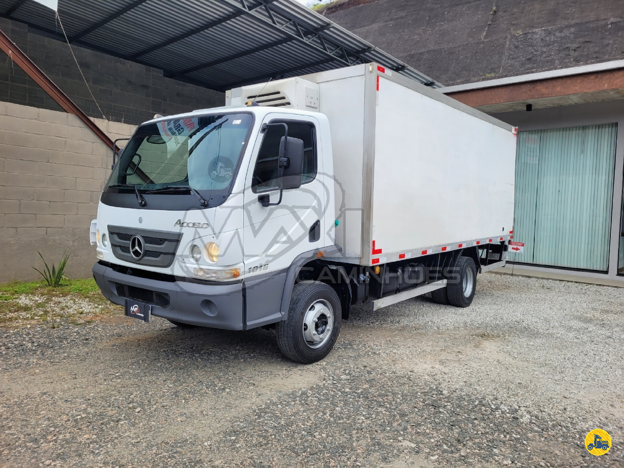 CAMINHAO MERCEDES-BENZ MB 1016 Baú Frigorífico 3/4 4x2 Maxi Caminhões TERESOPOLIS RIO DE JANEIRO RJ