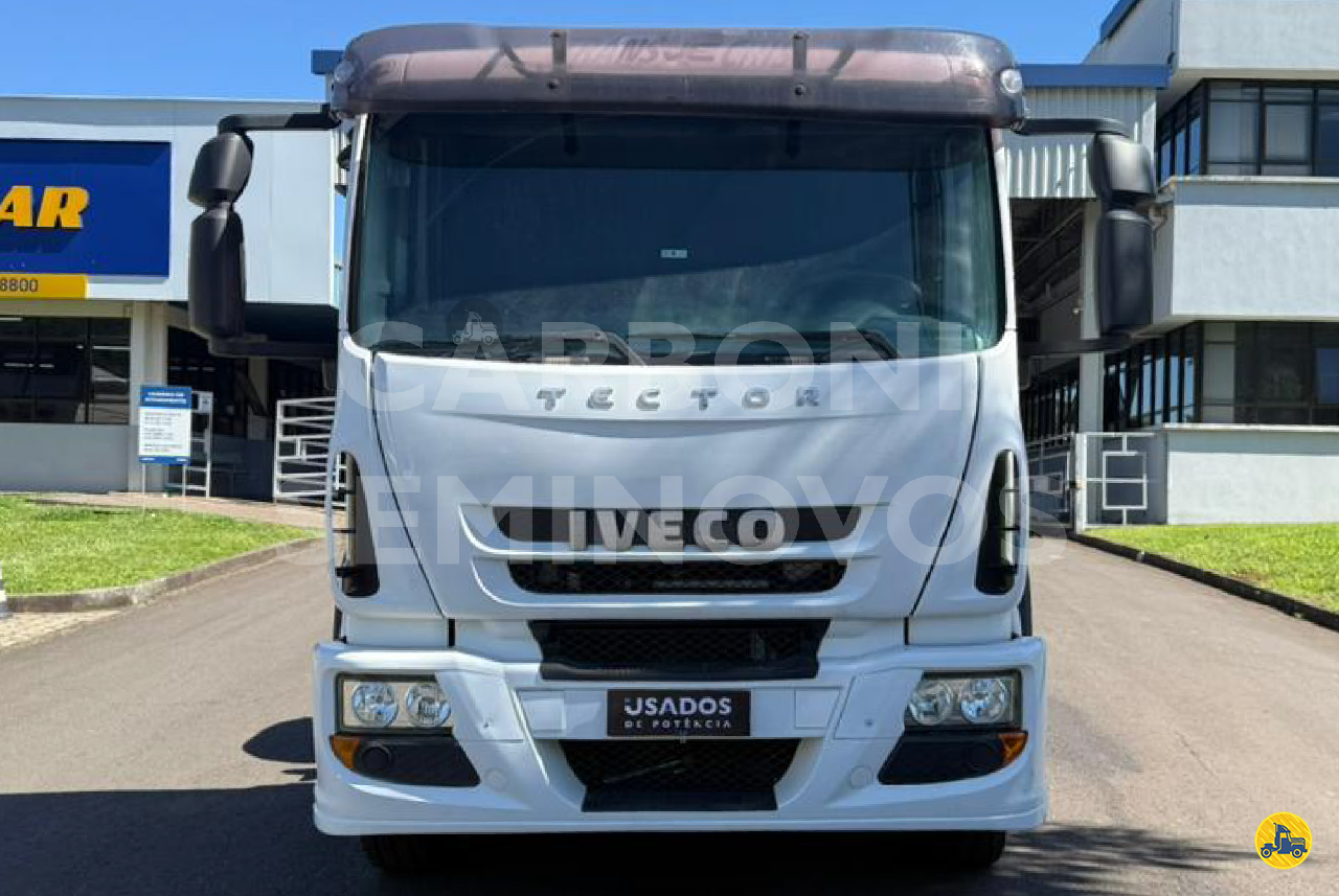 CAMINHAO IVECO TECTOR 240E28 Chassis BiTruck 8x2 Carboni Iveco VIDEIRA SANTA CATARINA SC
