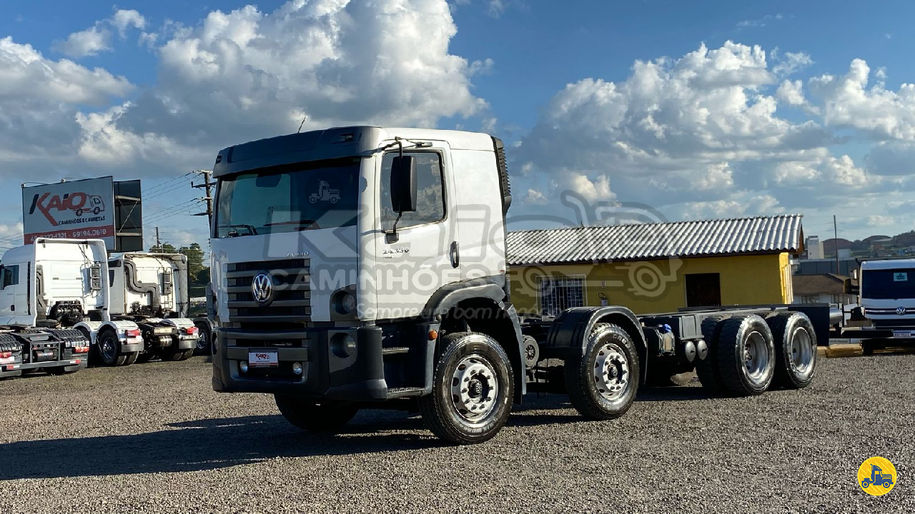 CAMINHAO VOLKSWAGEN VW 24330 Chassis BiTruck 8x2 Kaio Caminhões LAGES SANTA CATARINA SC