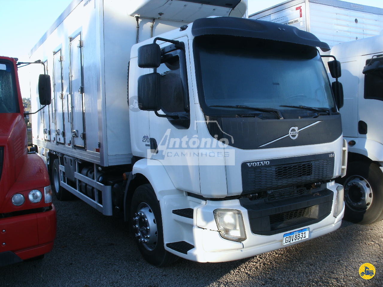 CAMINHAO VOLVO VOLVO VM 270 Baú Frigorífico Toco 4x2 Antônio Caminhões GARIBALDI RIO GRANDE DO SUL RS