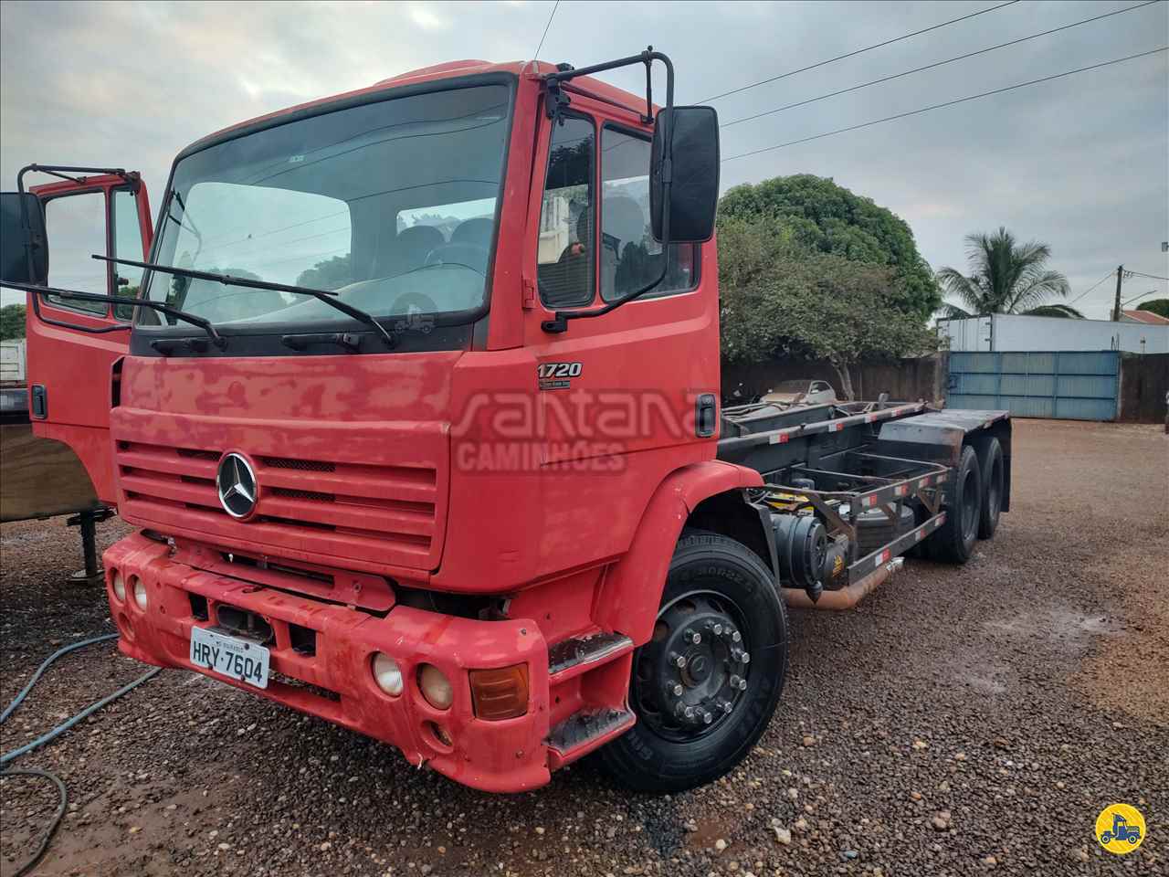CAMINHAO MERCEDES-BENZ MB 1720 Roll ON OFF Cavalo 6x2 Santana Caminhões DOURADOS MATO GROSSO DO SUL MS