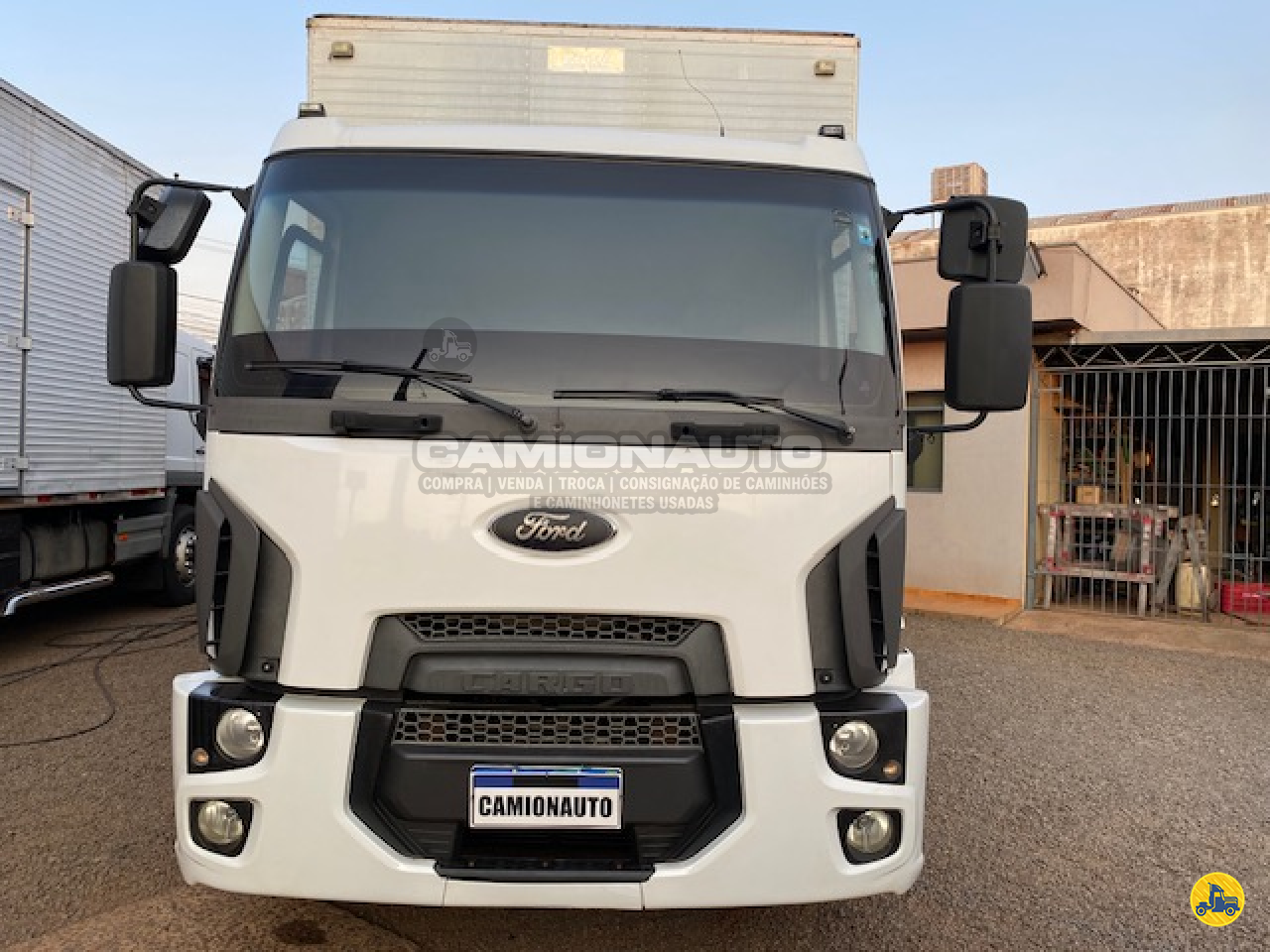 CAMINHAO FORD CARGO 1519 Baú Furgão Toco 4x2 Camionauto Caminhões CAMPO GRANDE MATO GROSSO DO SUL MS