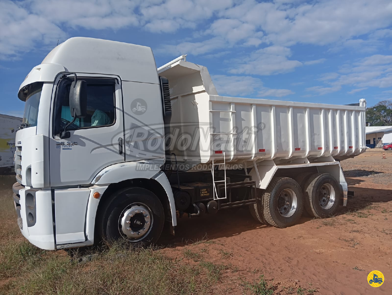CAMINHAO VOLKSWAGEN VW 25370 Caçamba Basculante Truck 6x2 Rodonatti  - Domínio GOIANIA GOIAS GO
