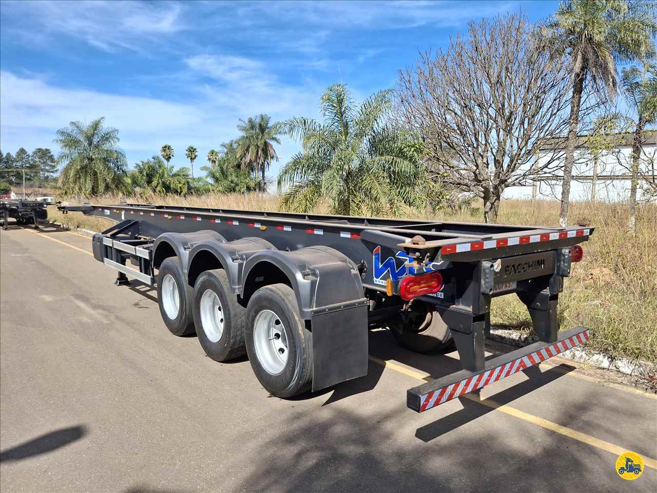 CARRETA SEMI-REBOQUE PORTA-CONTAINER Debastiani Caminhões ANAPOLIS GOIAS GO