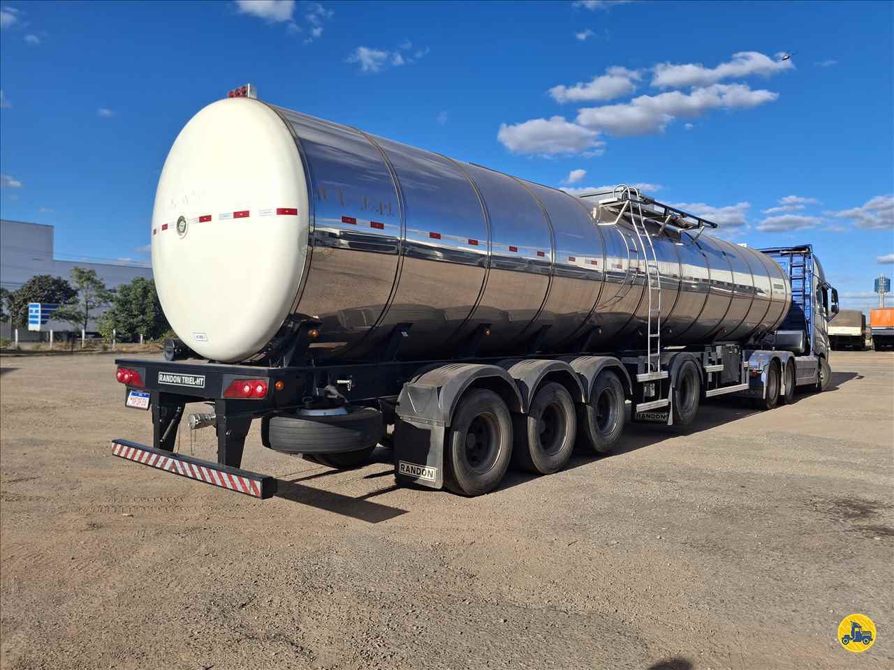 CARRETA SEMI-REBOQUE TANQUE INOX Debastiani Caminhões ANAPOLIS GOIAS GO