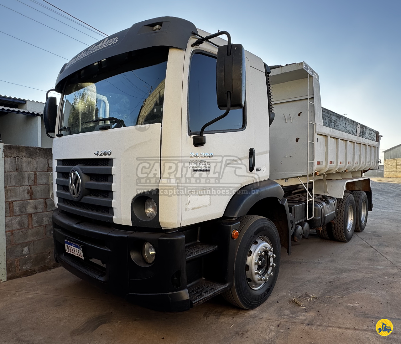CAMINHAO VOLKSWAGEN VW 24280 Caçamba Basculante Truck 6x2 Capital Caminhões - Implementos Rodoviários - Novos e Usados LUZIANIA GOIAS GO