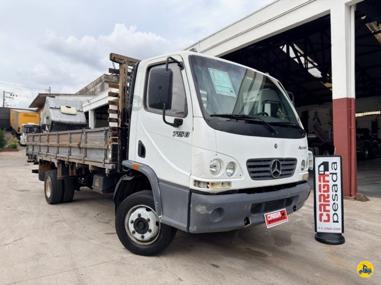 CAMINHAO MERCEDES-BENZ MB 715 Carga Seca 3/4 4x2 Carga Pesada Caminhões SAO PAULO SÃO PAULO SP