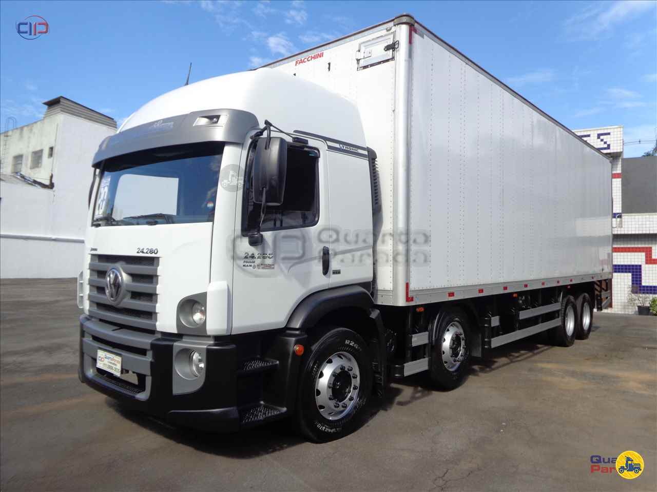 CAMINHAO VOLKSWAGEN VW 24280 Baú Furgão BiTruck 8x2 Quarta Parada Caminhões SAO PAULO SÃO PAULO SP