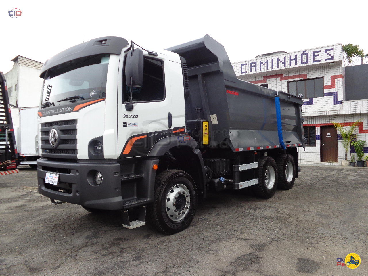 CAMINHAO VOLKSWAGEN VW 31320 Caçamba Basculante Truck 6x4 Quarta Parada Caminhões SAO PAULO SÃO PAULO SP
