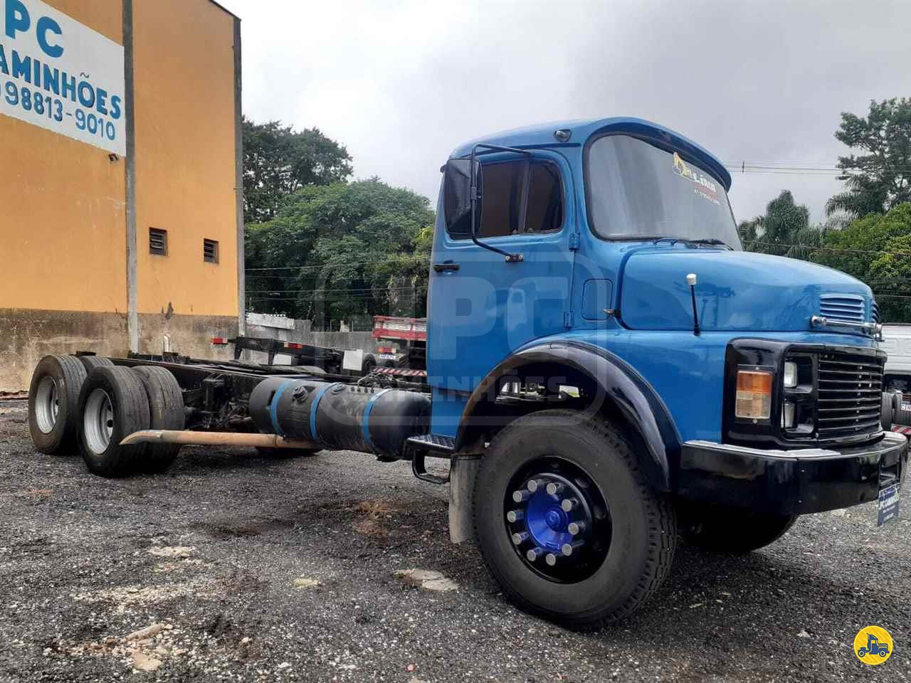 CAMINHAO MERCEDES-BENZ MB 1316 Carga Seca Truck 6x2 JPC Caminhões CURITIBA PARANÁ PR