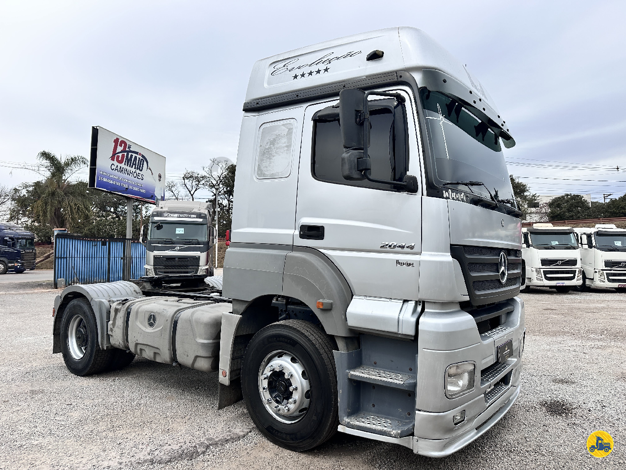 CAMINHAO MERCEDES-BENZ MB 2044 Cavalo Mecânico Cavalo 4x2 13 de Maio Caminhões SAO JOAQUIM DE BICAS MINAS GERAIS MG
