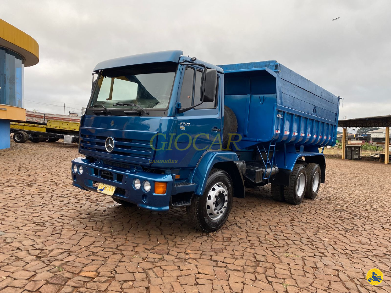 CAMINHAO MERCEDES-BENZ MB 1721 Caçamba Basculante Truck 6x2 Giocar Caminhões PATO BRANCO PARANÁ PR