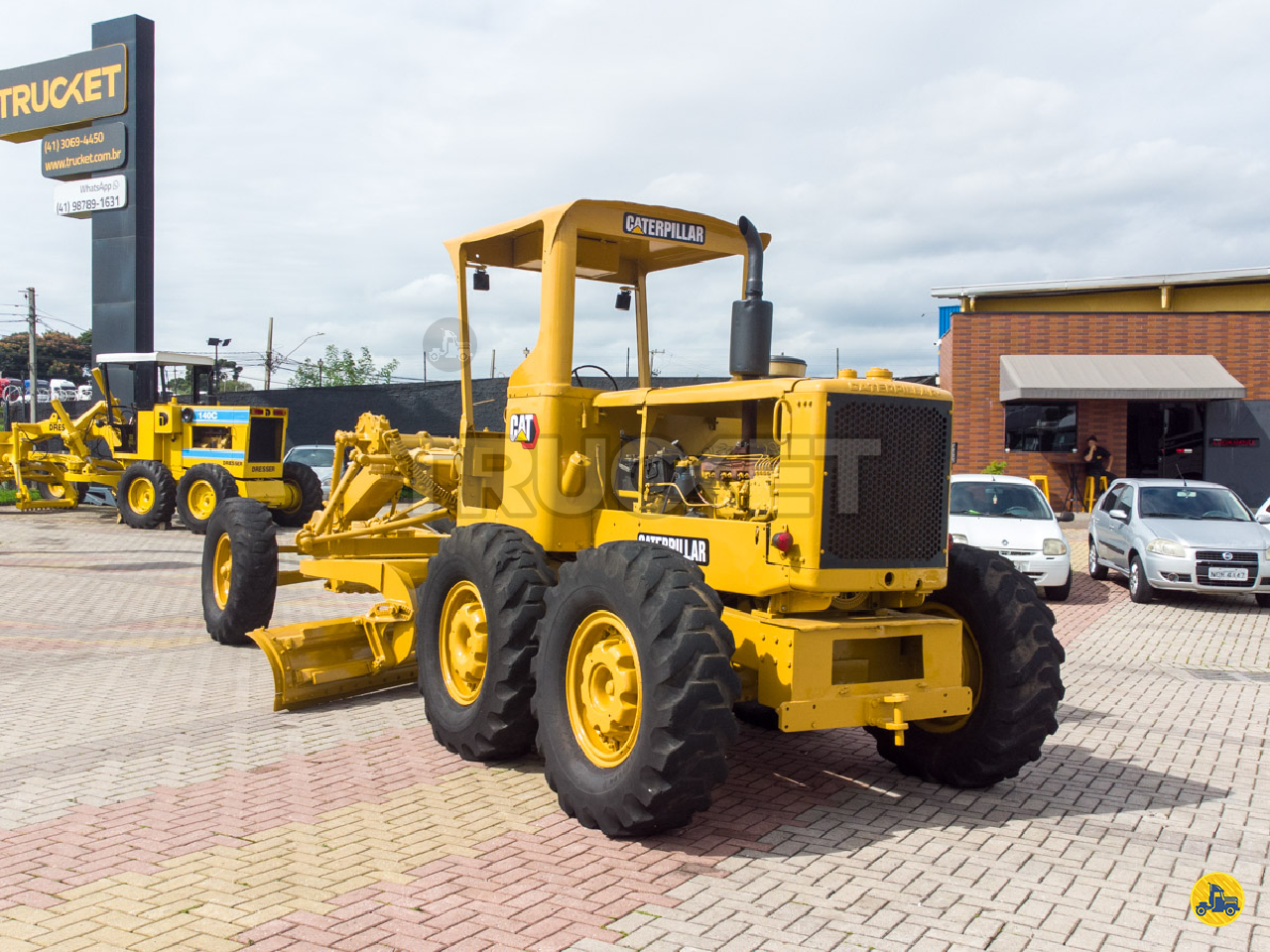 MOTONIVELADORA CATERPILLAR 120B Trucket Caminhões CURITIBA PARANÁ PR