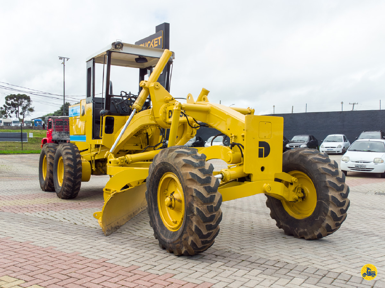 MOTONIVELADORA DRESSER HWB 140C Trucket Caminhões CURITIBA PARANÁ PR