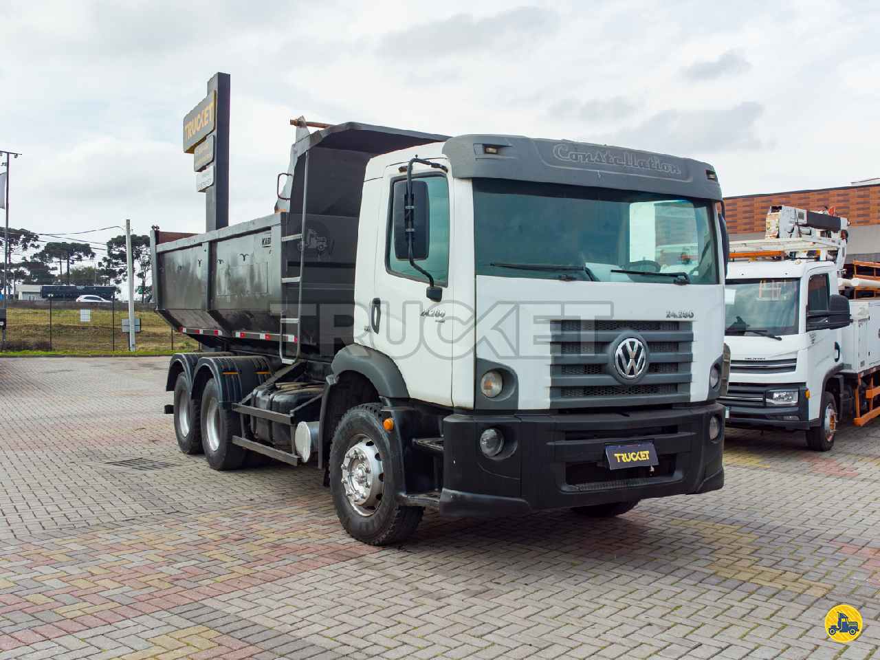 CAMINHAO VOLKSWAGEN VW 24280 Caçamba Basculante Truck 6x2 Trucket Caminhões CURITIBA PARANÁ PR