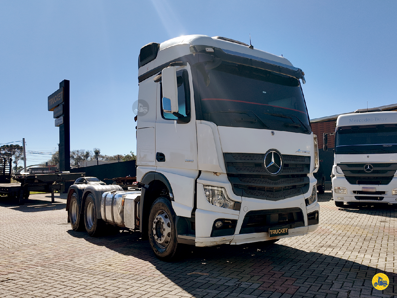 CAMINHAO MERCEDES-BENZ MB 2651 Cavalo Mecânico Cavalo 6x4 Trucket Caminhões CURITIBA PARANÁ PR