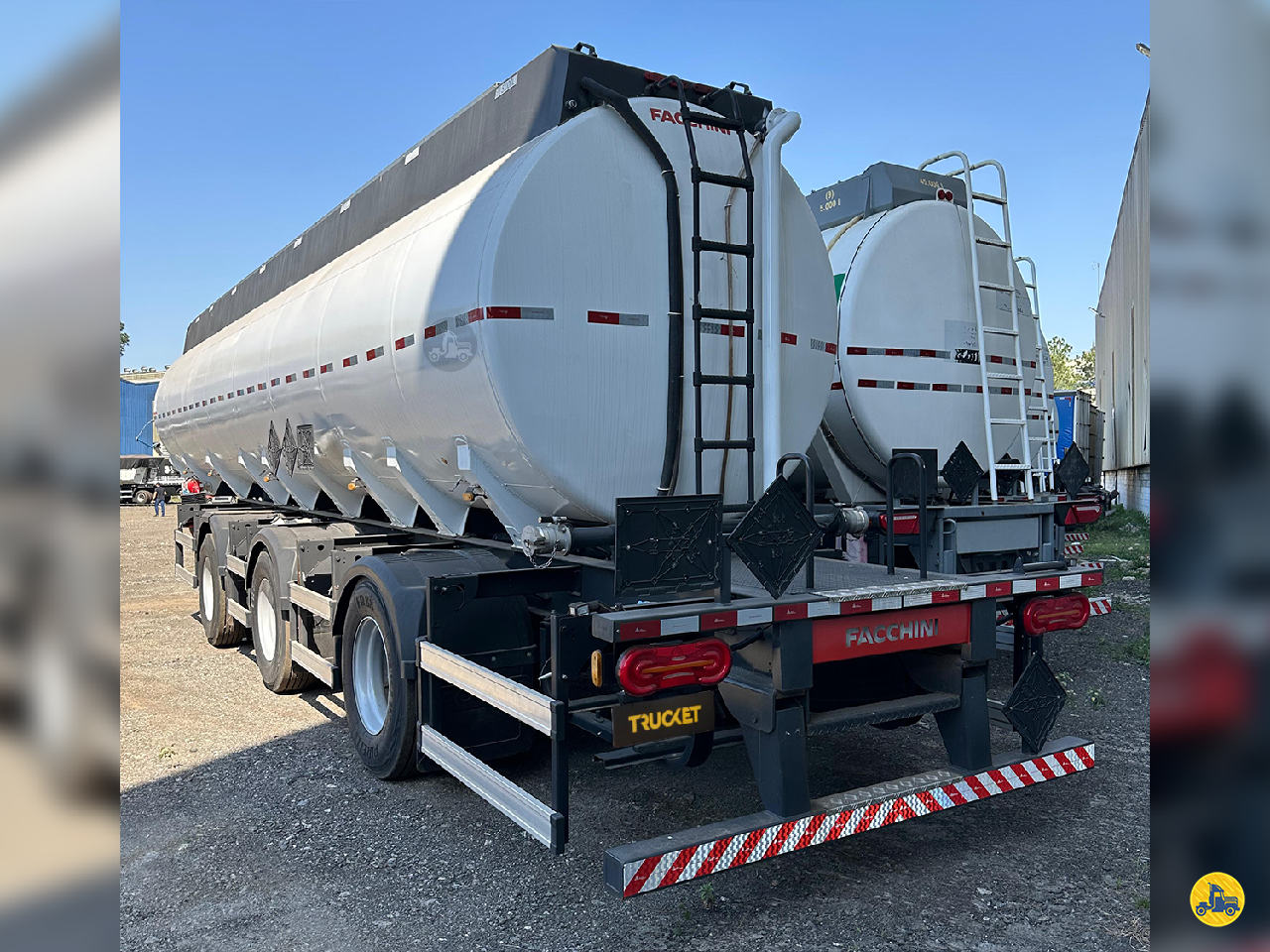 CARRETA SEMI-REBOQUE TANQUE AÇO Trucket Caminhões CURITIBA PARANÁ PR