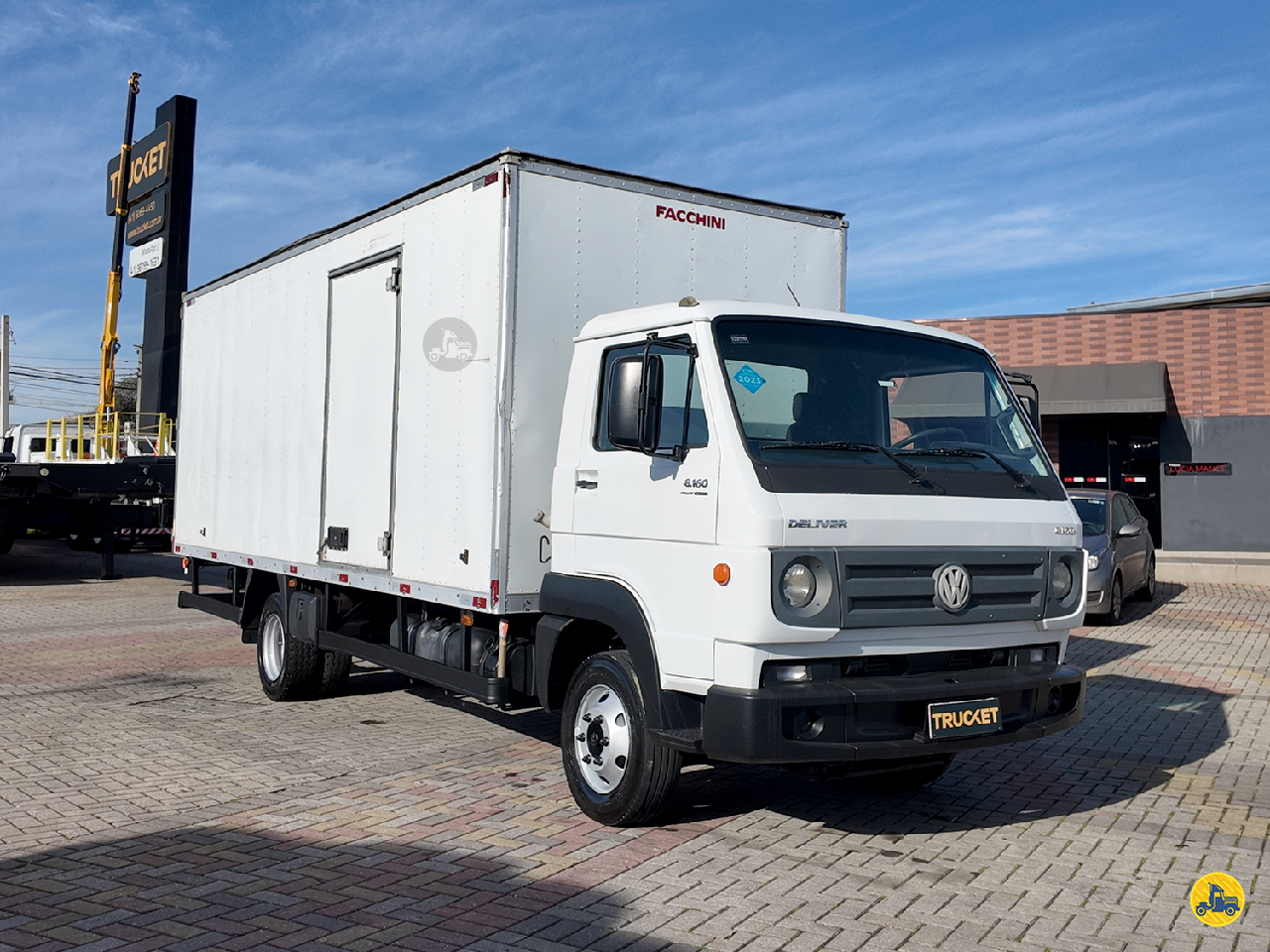 CAMINHAO VOLKSWAGEN VW 8160 Baú Furgão 3/4 4x2 Trucket Caminhões CURITIBA PARANÁ PR