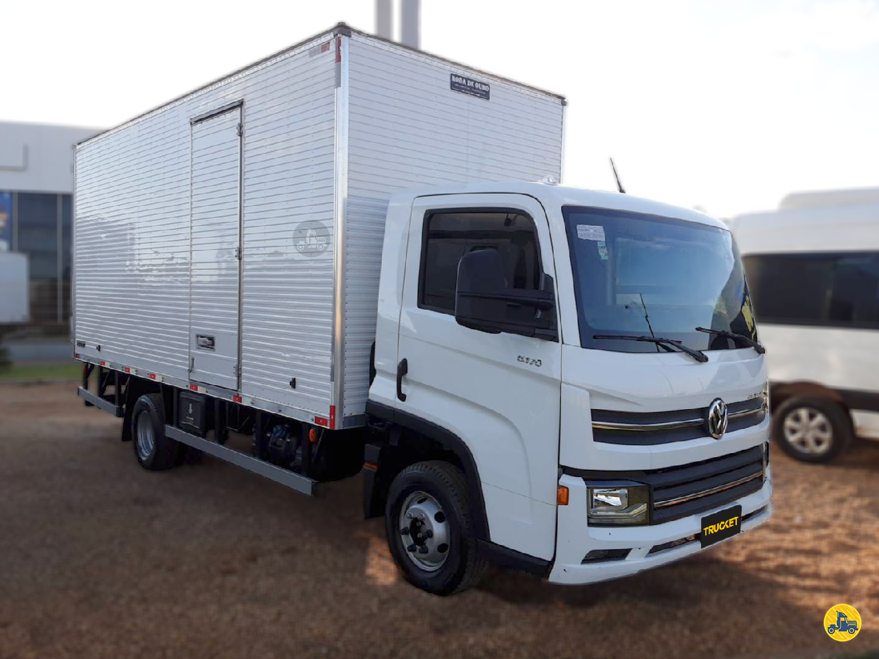 CAMINHAO VOLKSWAGEN VW 6170 Baú Furgão Toco 4x2 Trucket Caminhões CURITIBA PARANÁ PR