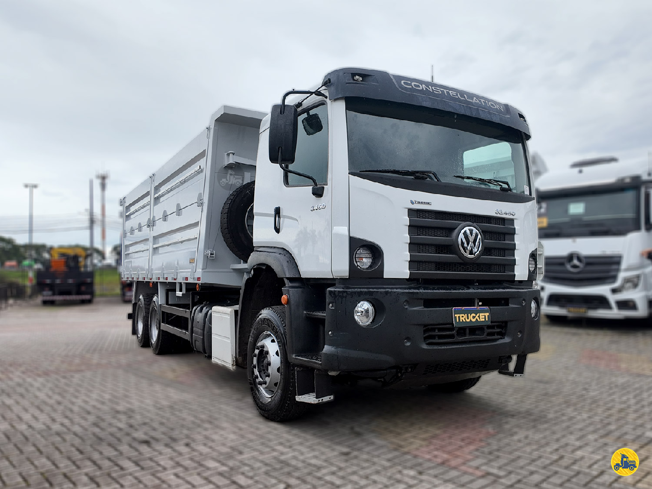 CAMINHAO VOLKSWAGEN VW 33460 Caçamba Basculante Cavalo 6x4 Trucket Caminhões CURITIBA PARANÁ PR