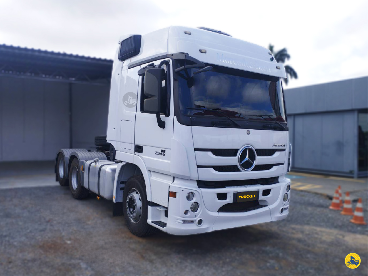 CAMINHAO MERCEDES-BENZ MB 2546 Cavalo Mecânico Cavalo 6x2 Trucket Caminhões CURITIBA PARANÁ PR