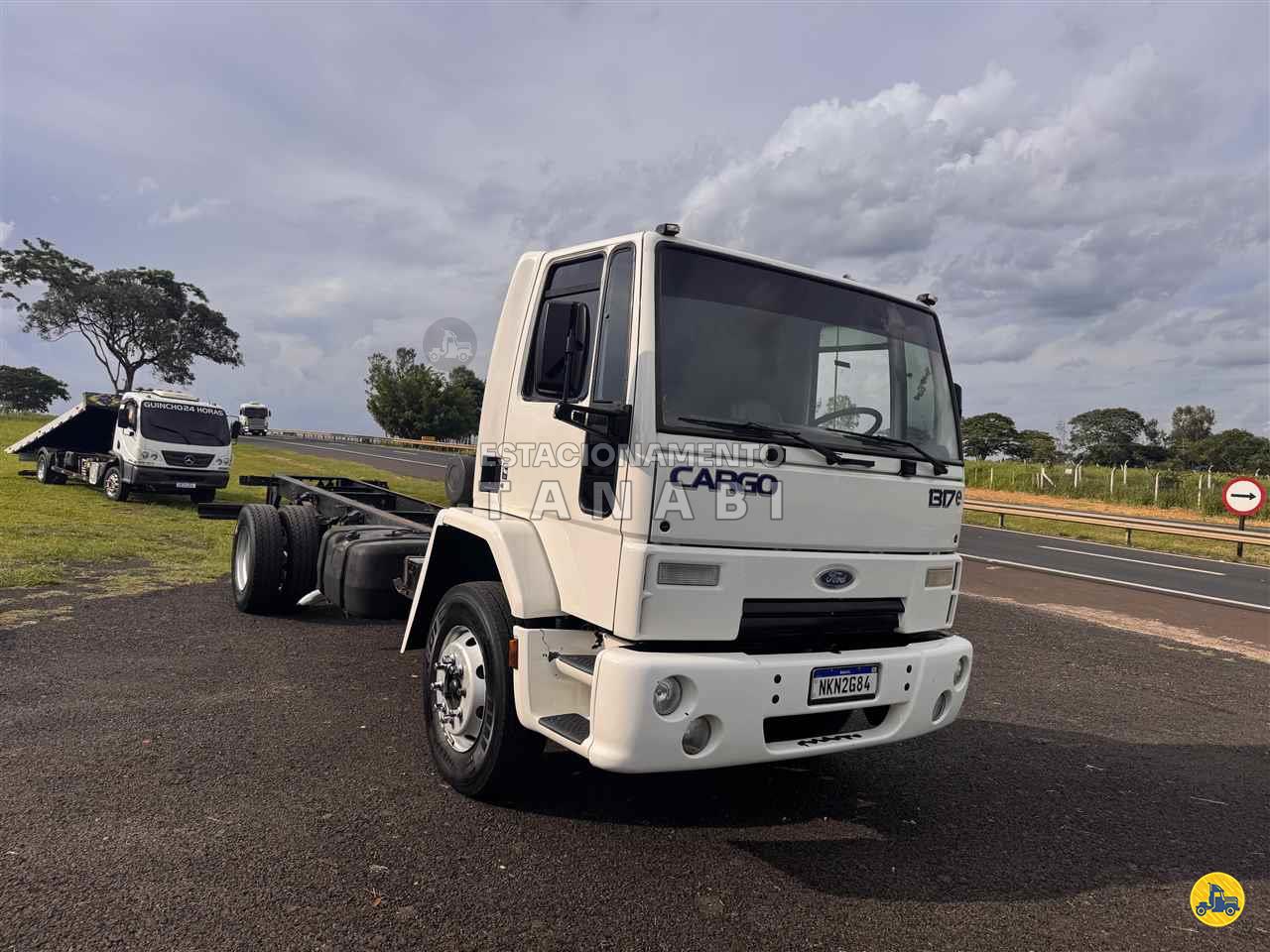 CAMINHAO FORD CARGO 1317 Chassis Cavalo 4x2 Estacionamento Tanabi TANABI SÃO PAULO SP