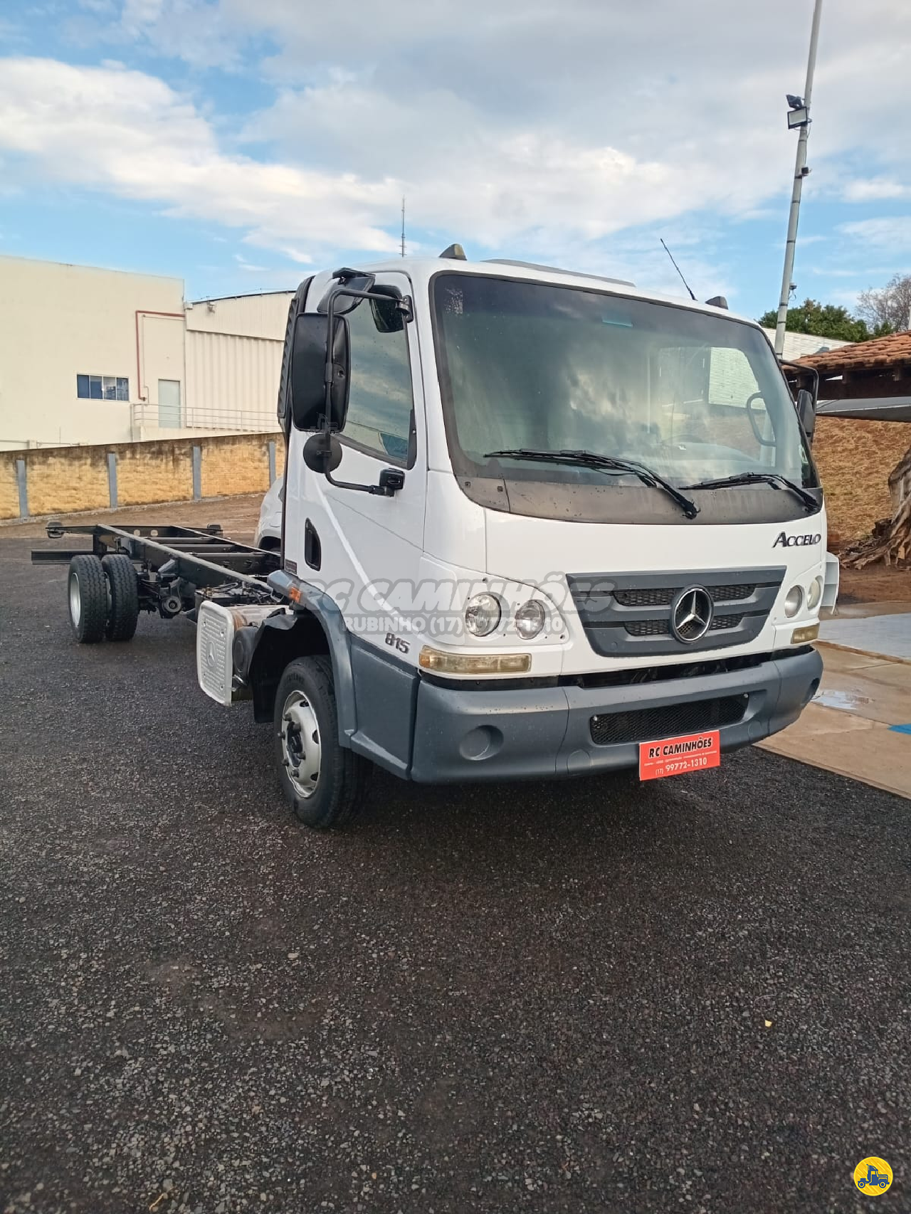 CAMINHAO MERCEDES-BENZ MB 815 Chassis 3/4 4x2 RC Caminhões São José do Rio Preto SÃO PAULO SP