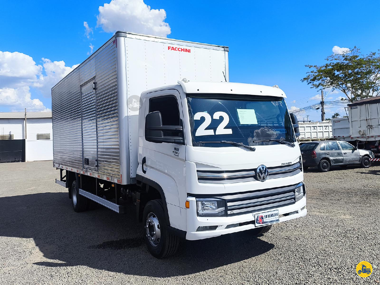 CAMINHAO VOLKSWAGEN VW 11180 Baú Furgão 3/4 4x2 SB Veiculos CATANDUVA SÃO PAULO SP