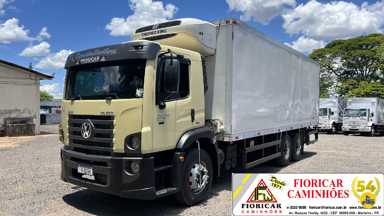 CAMINHAO VOLKSWAGEN VW 24280 Baú Frigorífico Truck 6x2 Fioricar Caminhões MARIALVA PARANÁ PR