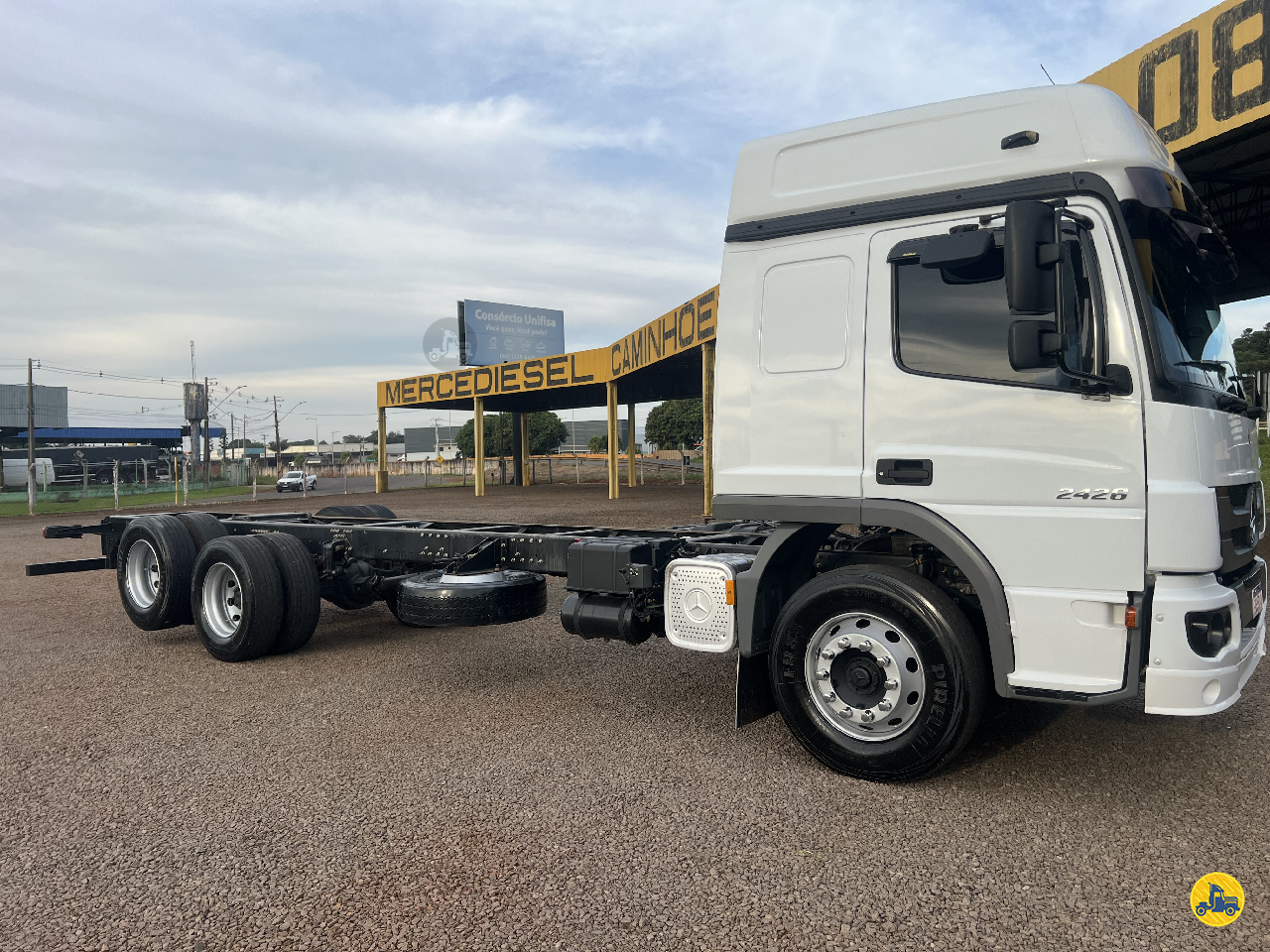CAMINHAO MERCEDES-BENZ MB 2426 Chassis Truck 6x2 Mercediesel Caminhões ARAPONGAS PARANÁ PR
