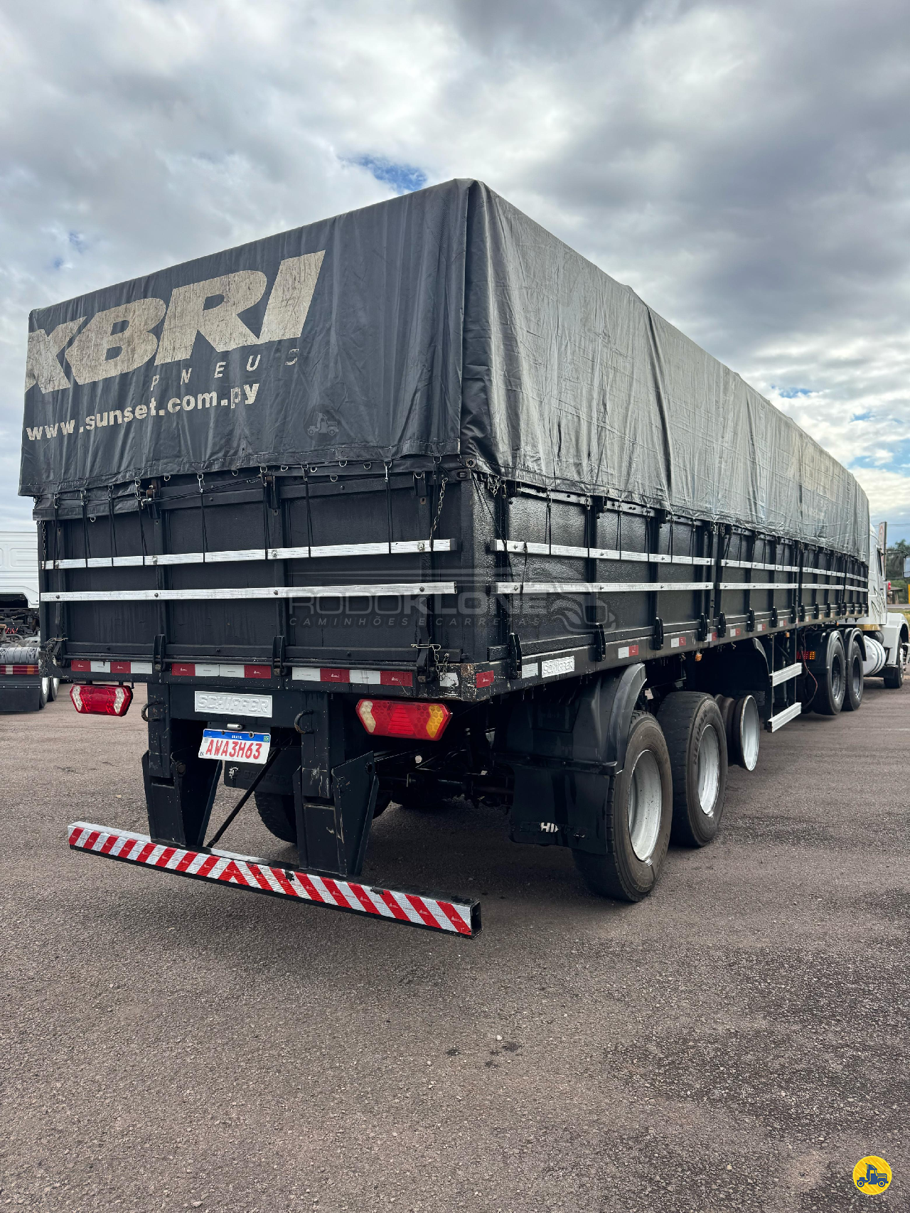 CARRETA SEMI-REBOQUE GRANELEIRO Rodoklone Caminhões e Carretas  CASCAVEL PARANÁ PR