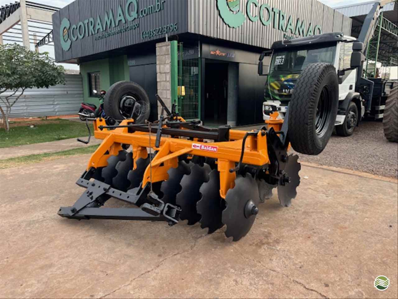 IMPLEMENTOS AGRICOLAS GRADE ARADORA ARADORA 18 DISCOS Cotramaq Tratores GOIOERE PARANÁ PR