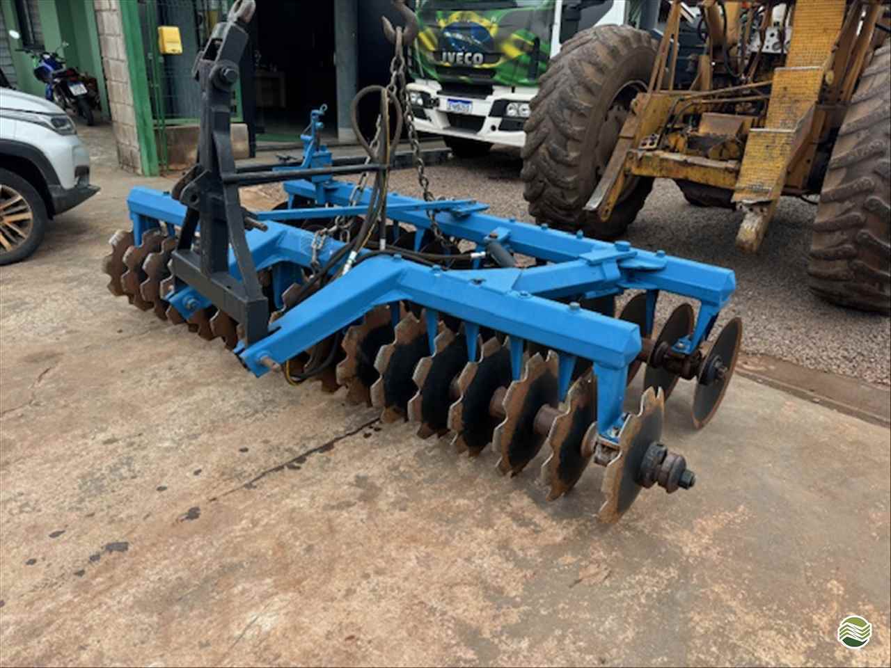 IMPLEMENTOS AGRICOLAS GRADE NIVELADORA NIVELADORA 32 DISCOS Cotramaq Tratores GOIOERE PARANÁ PR