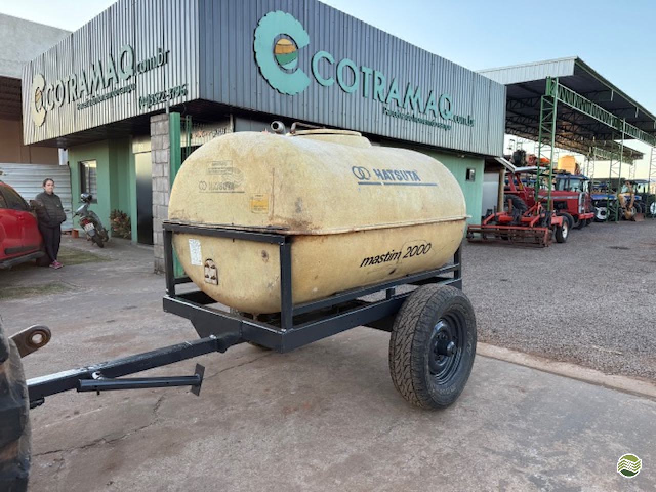 IMPLEMENTOS AGRICOLAS CARRETA TANQUE TANQUE 2000 LITROS Cotramaq Tratores GOIOERE PARANÁ PR